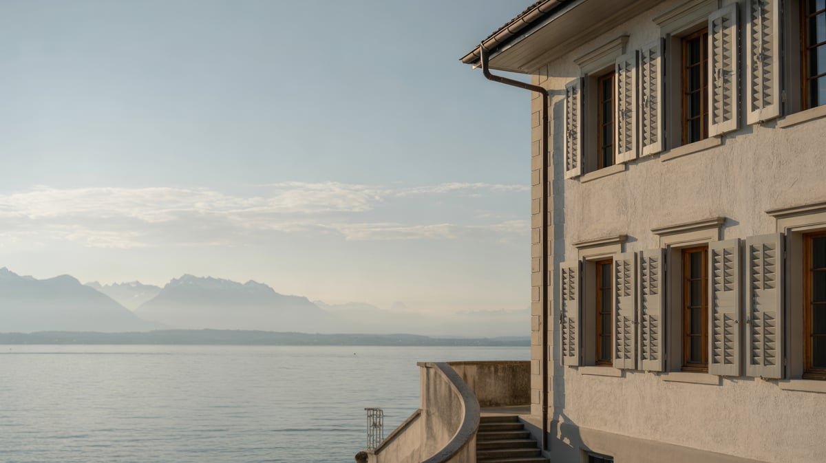 Image d'illustration : maison de maître avec jardin en terrasse au bord du Léman